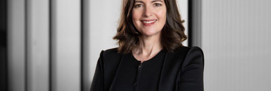 2022 S Joyce Headshotmax 1000x1000 1